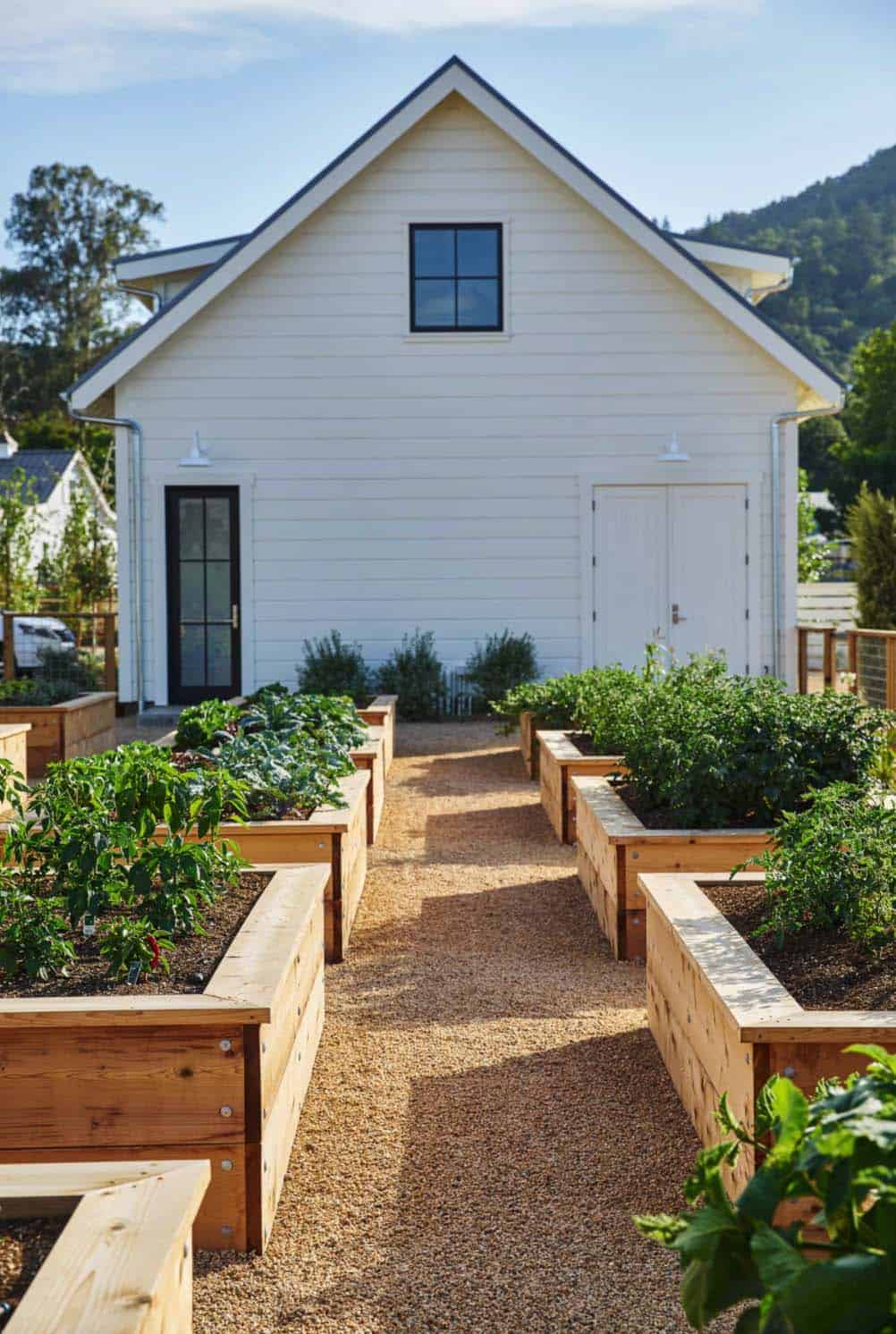 GH Archive Raised-Bed-Vegetable-Garden-Ideas-07