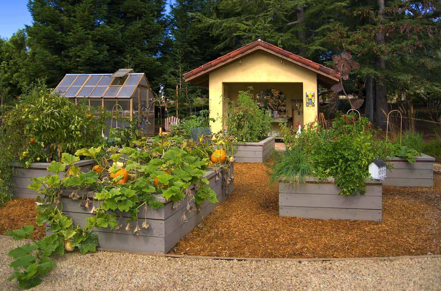GH Archive Raised-Bed-Vegetable-Garden-Ideas-23
